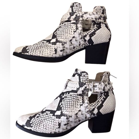 BP. Nordstrom Brand Sadey Snake Print Studded Cut Out Ankle Boots Size 7.5 - Picture 2 of 10